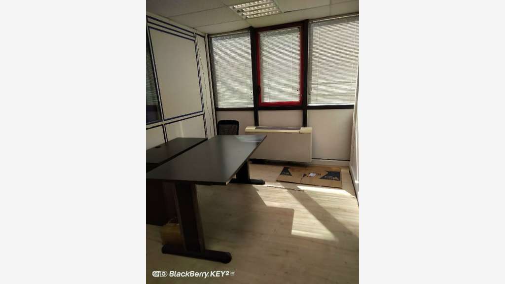 Bureaux 15m² R+1 à louer à Marseille 8e