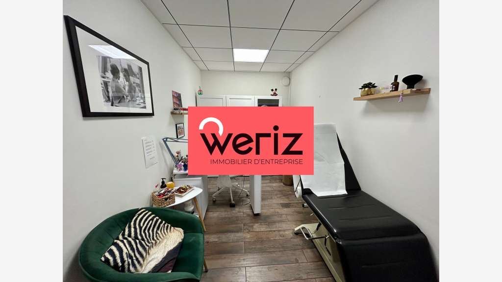 A louer bureaux 100m² à Marseille 13008 bel empl