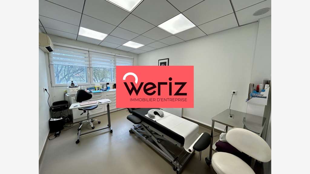 A louer bureaux 100m² à Marseille 13008 bel empl