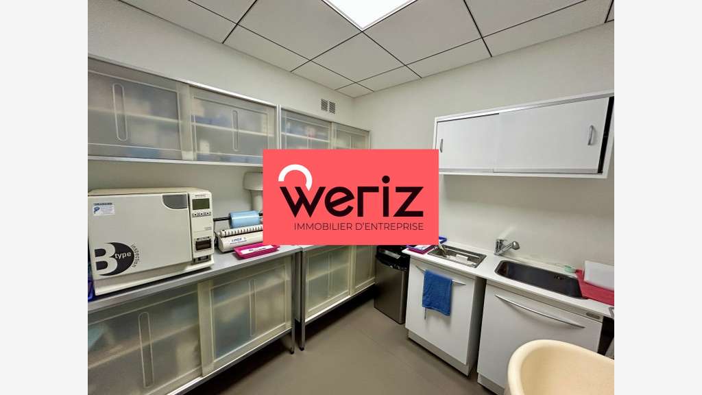 A louer bureaux 100m² à Marseille 13008 bel empl