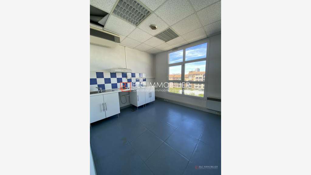 Bureaux à louer 375m² Boulevard de Louvain 13008