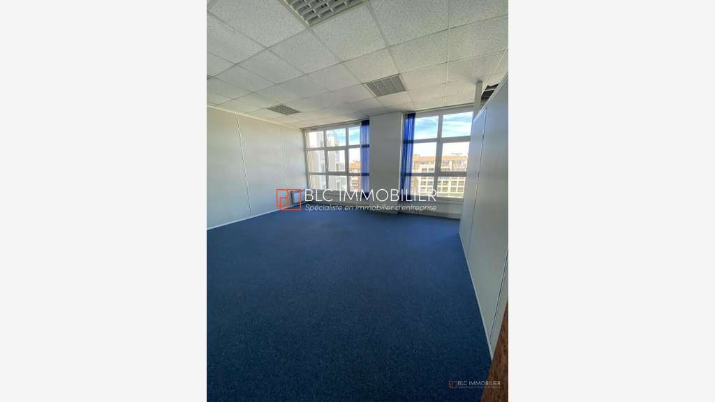 Bureaux à louer 375m² Boulevard de Louvain 13008