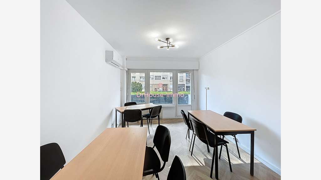Location bureau 16m² empl stratégique Marseille 8e