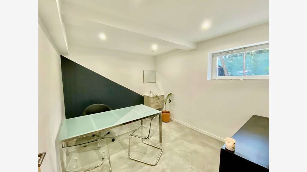 Bureaux de 15m² à louer à Marseille Prado 13008