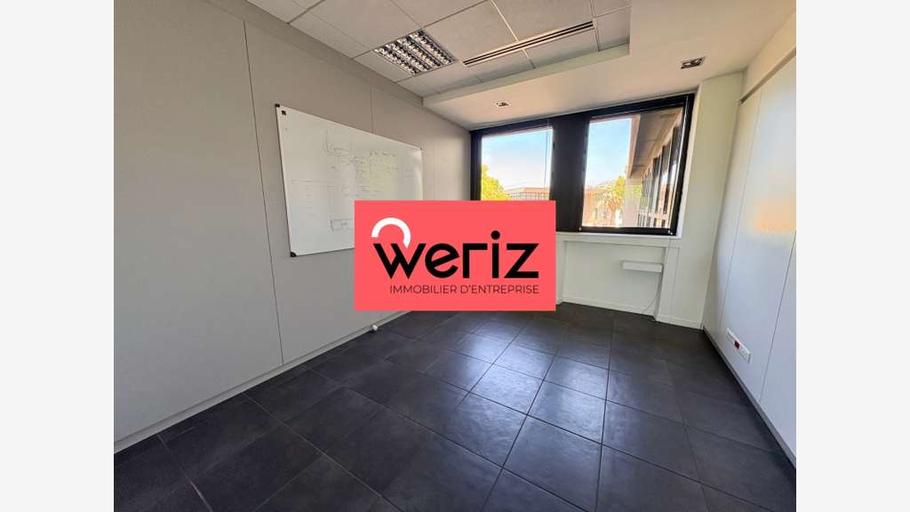 A louer bureaux de 400m² en R+1 à Marseille 13008