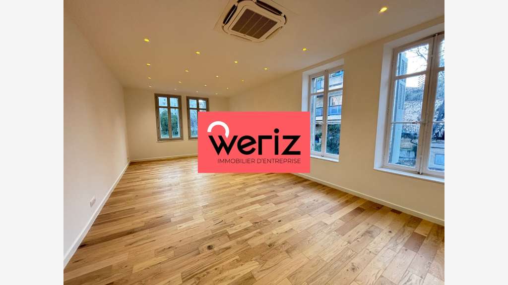 Bureaux de 435m² à louer à Marseille 13008