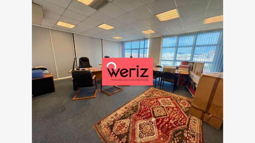 A louer bureaux 374m² lumineux à Marseille 13008