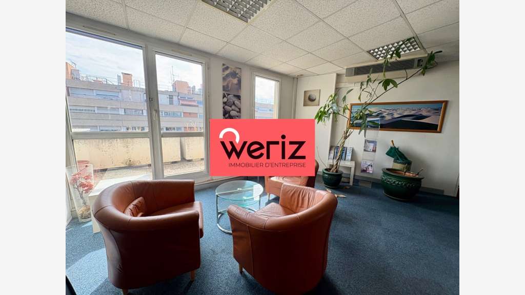 A louer bureaux 374m² lumineux à Marseille 13008