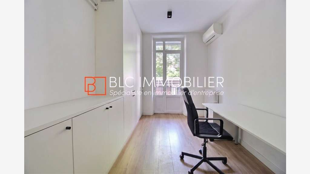 Bureaux à louer 95m2 13008 Marseille