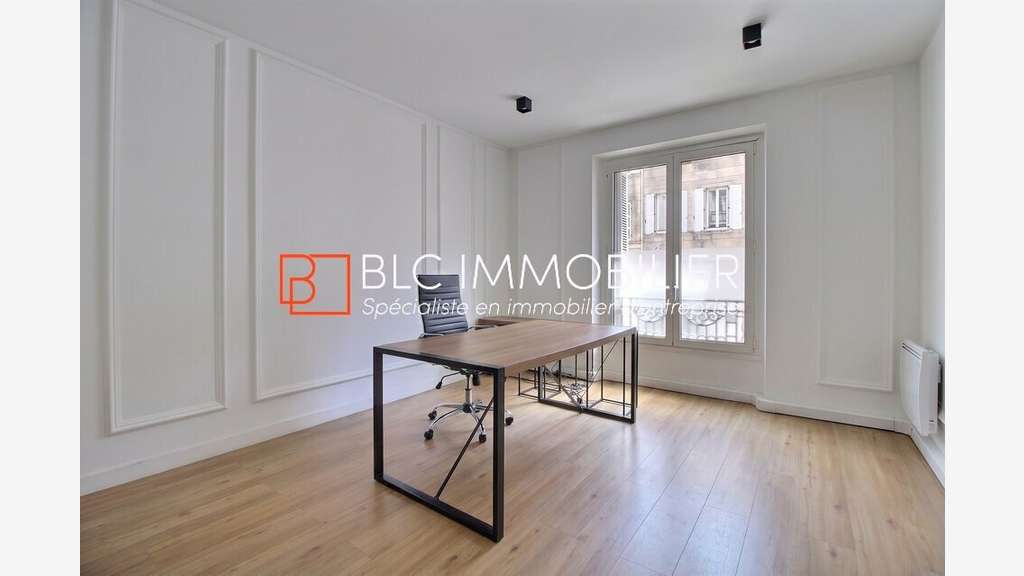 Bureaux à louer 95m2 13008 Marseille
