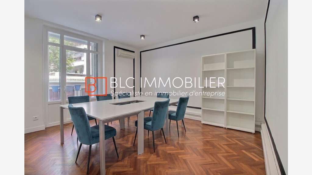 Bureaux à louer 95m2 13008 Marseille