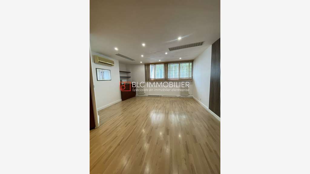 A louer bel espace de bureaux 105m² à Marseille 8e