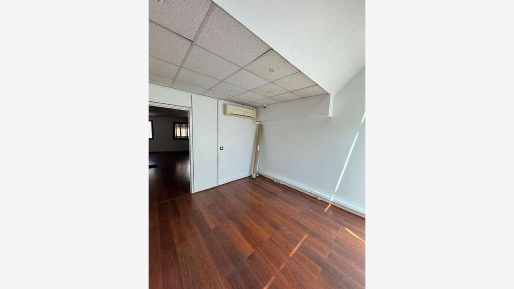 A louer bureaux 48m² R+3 Carré d'Or de St Giniez