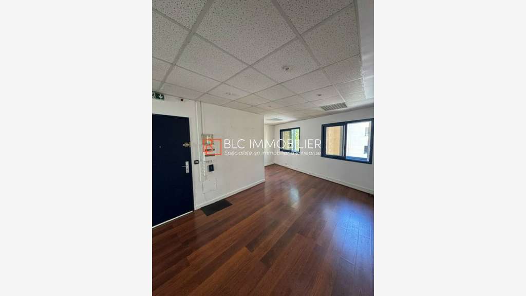 A louer bureaux 48m² R+3 Carré d'Or de St Giniez