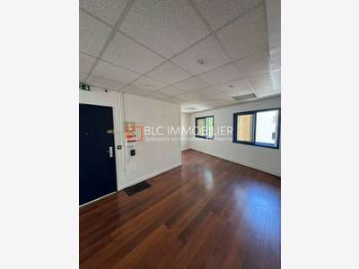A louer bureaux 48m² R+3 Carré d'Or de St Giniez