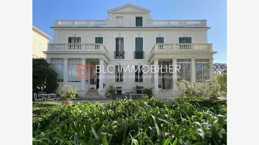 Bureaux 220m² louer sur 3 niveaux Marseille 13009