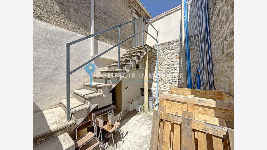 Location bureau avec espace stockage Marsillargues