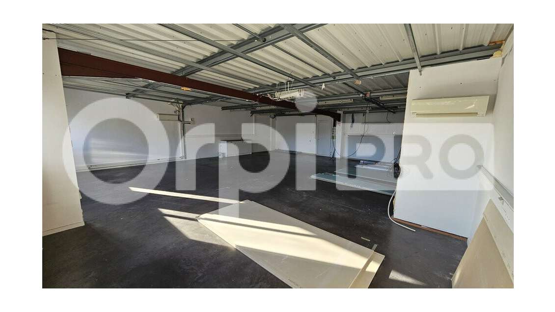 Bureaux 110m² R+1 à louer à Martignas-sur-Jalle