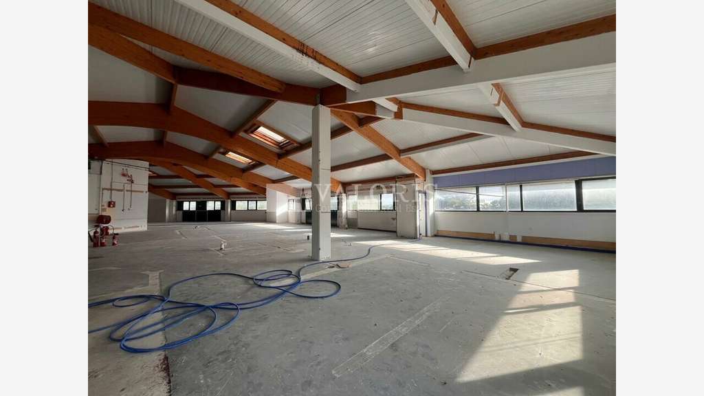 Bureaux de 770m² à louer en zc Martigues