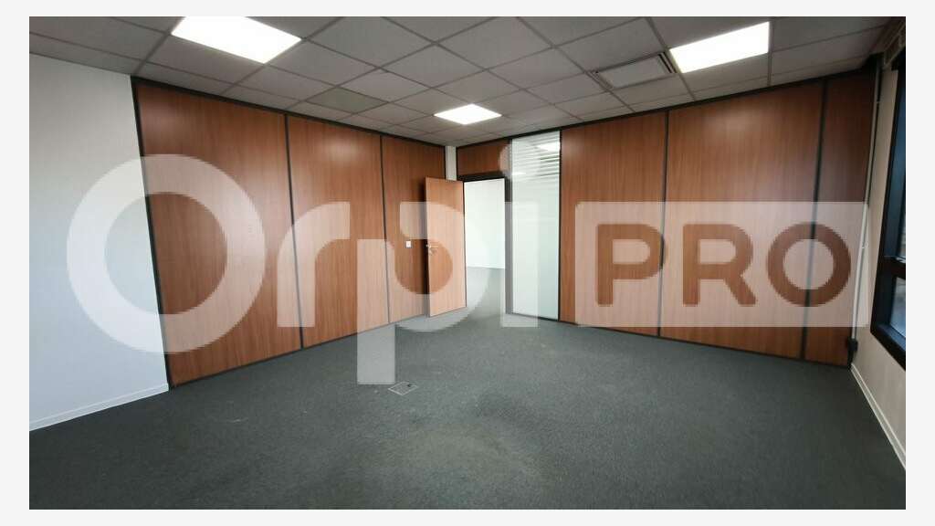 A louer bureaux rénové 144m² Parc Moulin de Massy