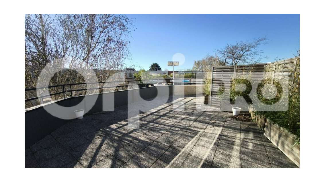 A louer bureaux rénové 144m² Parc Moulin de Massy