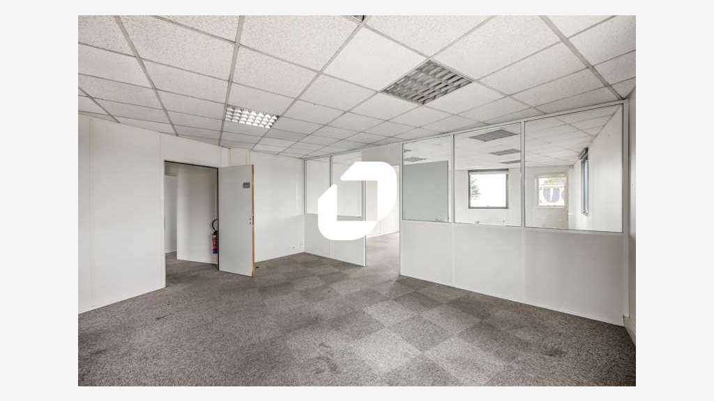 A louer Bureaux 484m² Massy