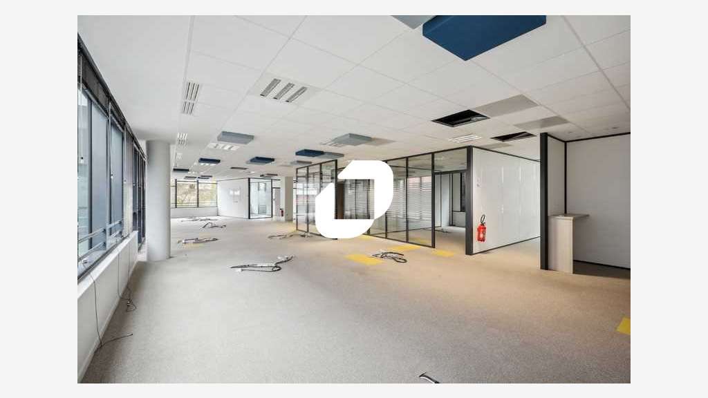 A louer Bureaux 715m² Massy