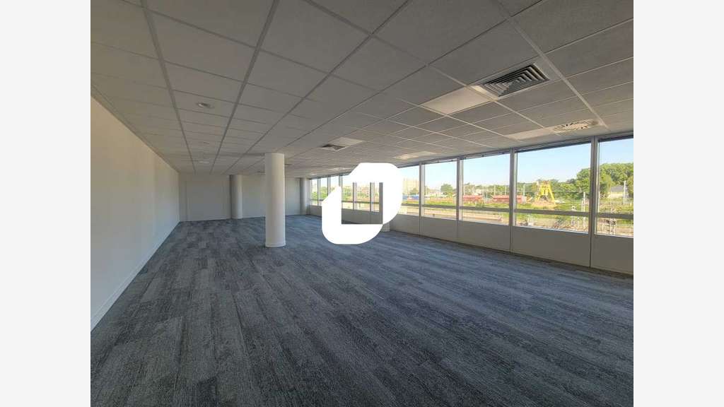 A louer Bureaux 100m² Massy