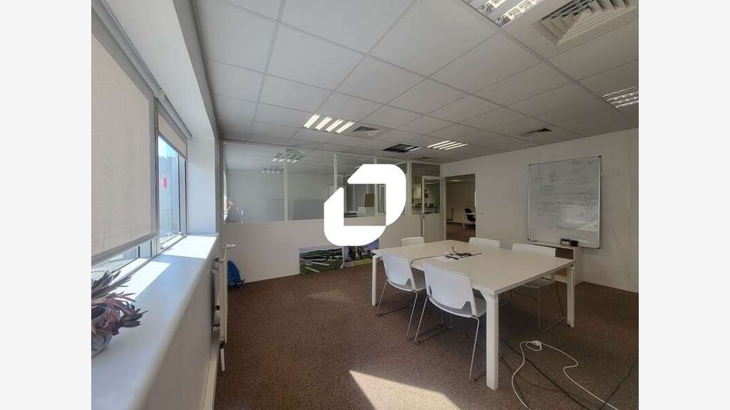 A louer Bureaux 162m² Massy