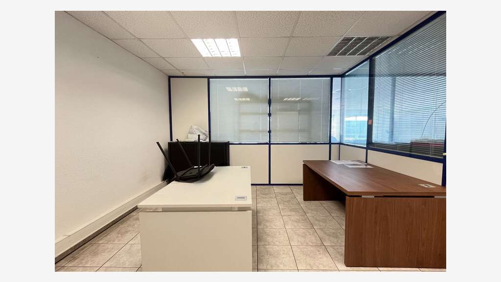A louer bureaux 150m² R+1 Mauguio Fréjorgues Ouest
