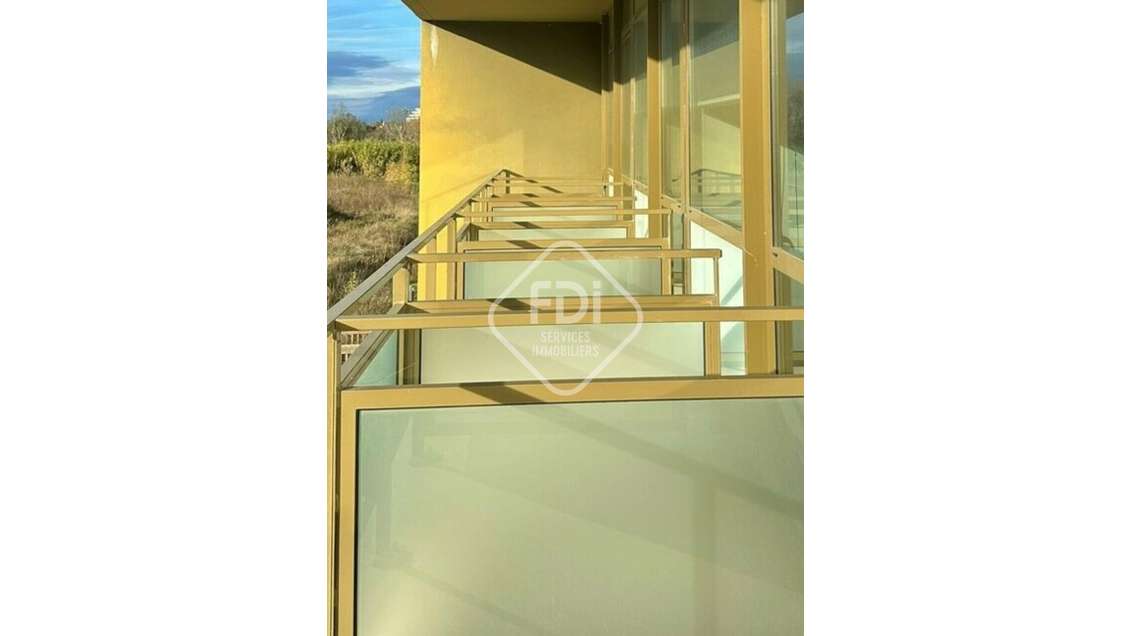 A louer bureaux 182m² à Mauguio Aéroport