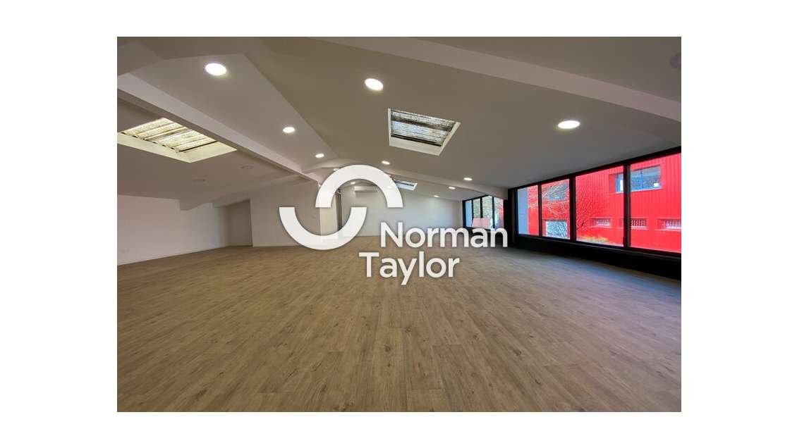 Bureaux aménagés de 175m² à louer à Mauguio