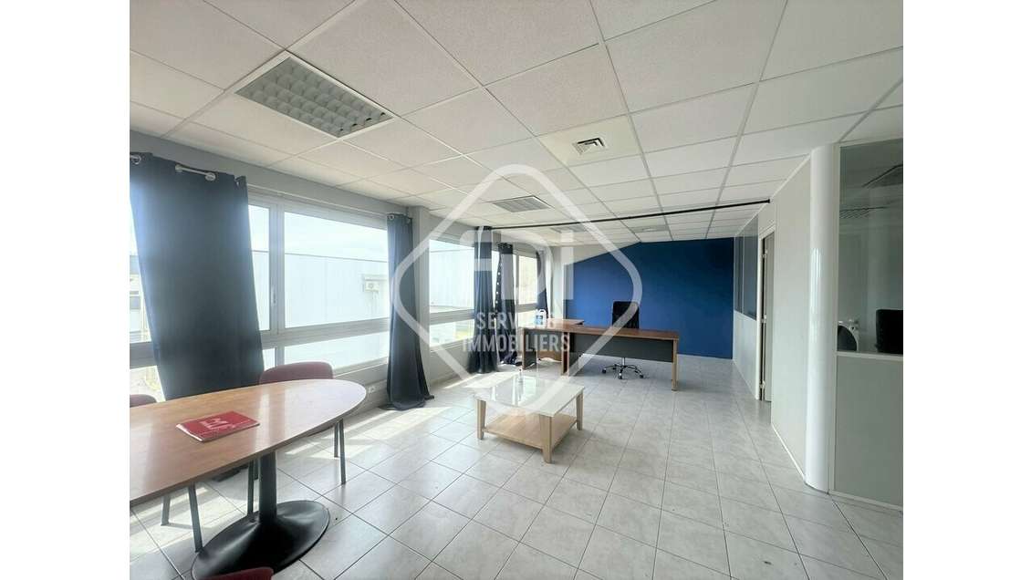 Bureaux de 150m² à louer en ZA Mauguio Fréjorgues