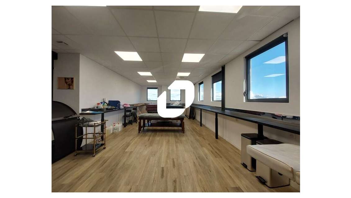 A louer Bureaux 158m² Mauguio