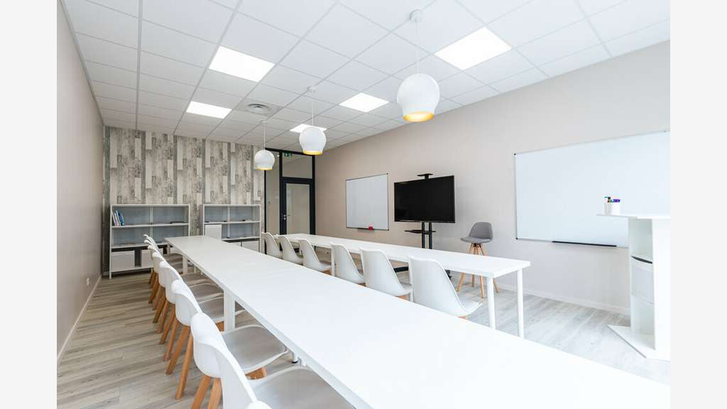 Location local activité 290m² Mauguio empl strat.