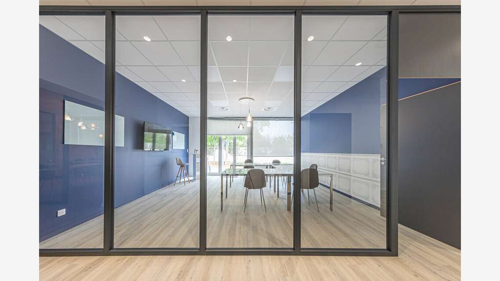 Location local activité 290m² Mauguio empl strat.
