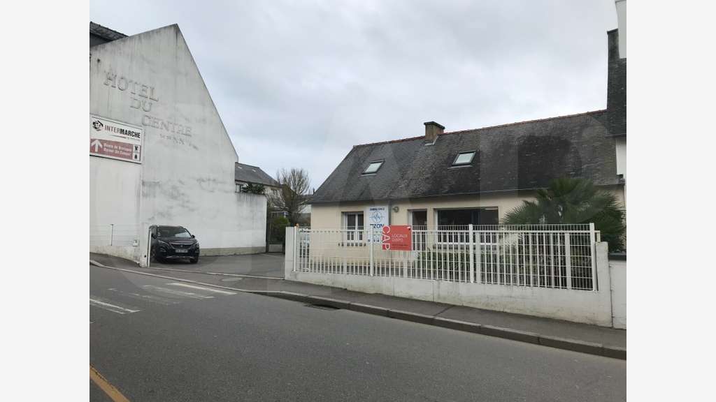 A Louer bureaux local 163m² à Maure de Bretagne