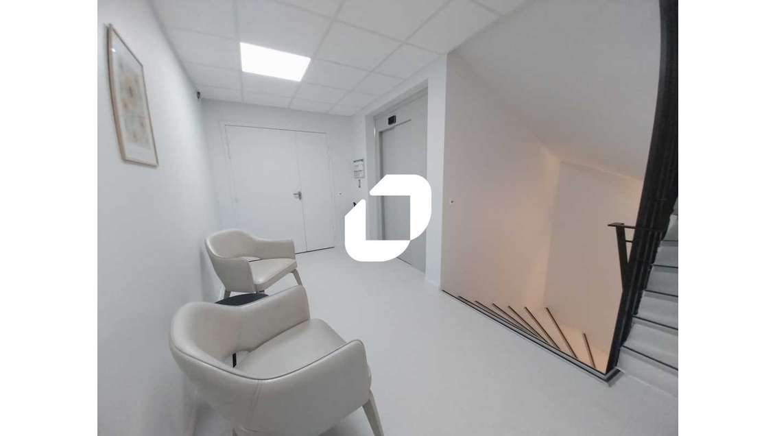 A louer Bureaux 85m² Maurepas