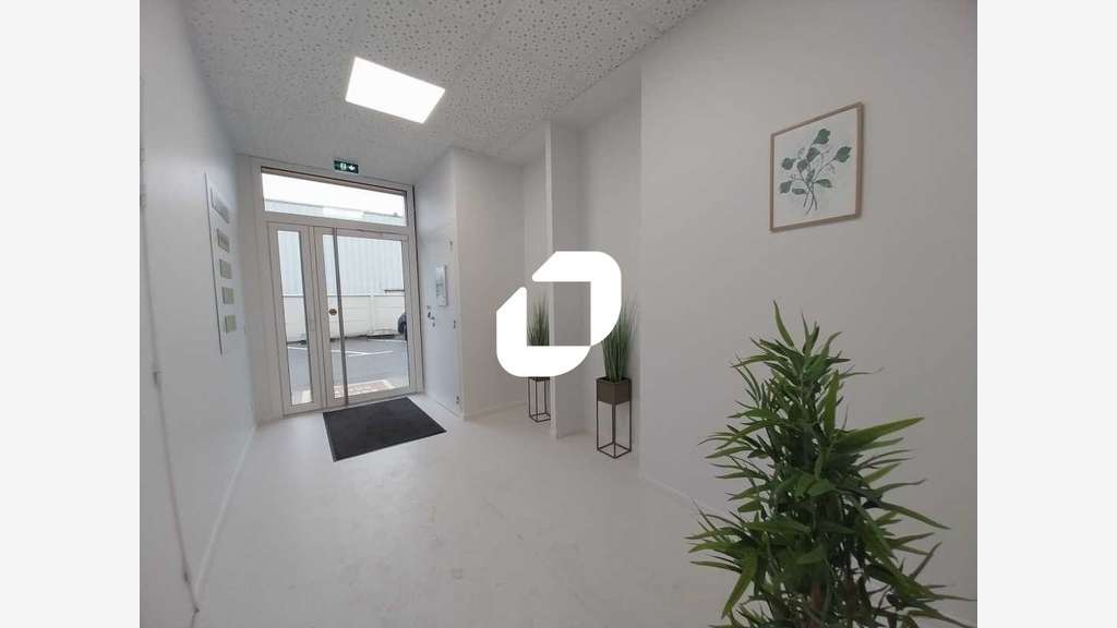 A louer Bureaux 110m² Maurepas