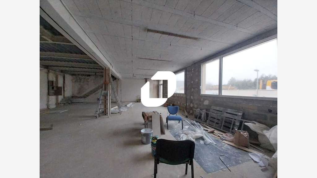 A louer Bureaux 85m² Maurepas
