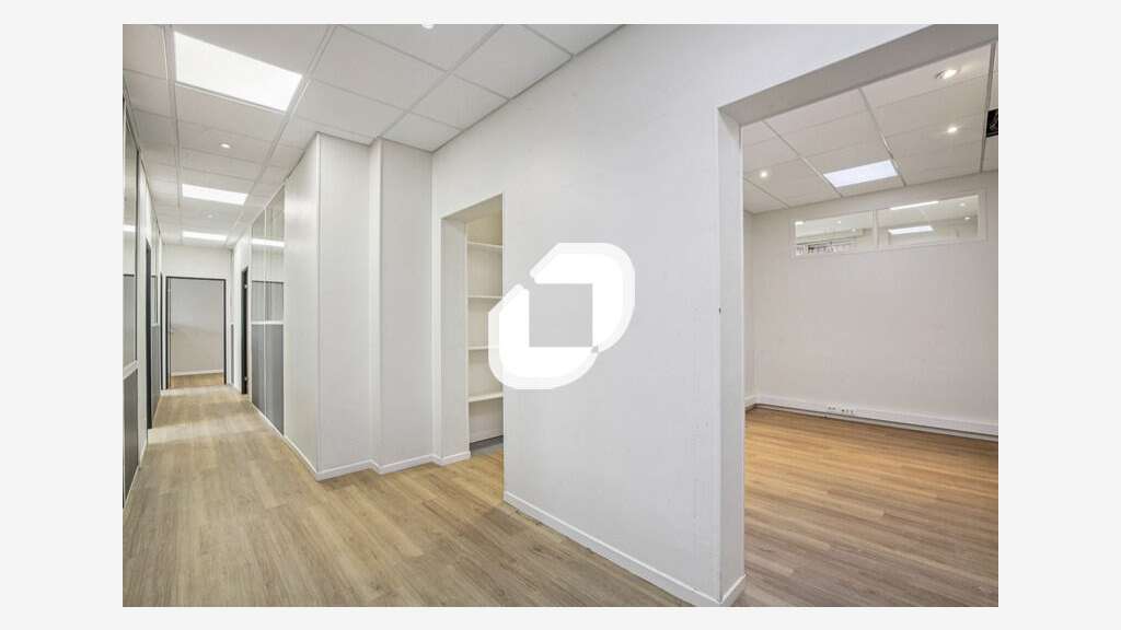 A louer Bureaux 197m² Maurepas