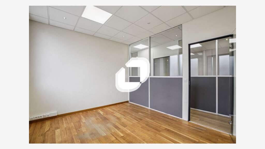 A louer Bureaux 197m² Maurepas