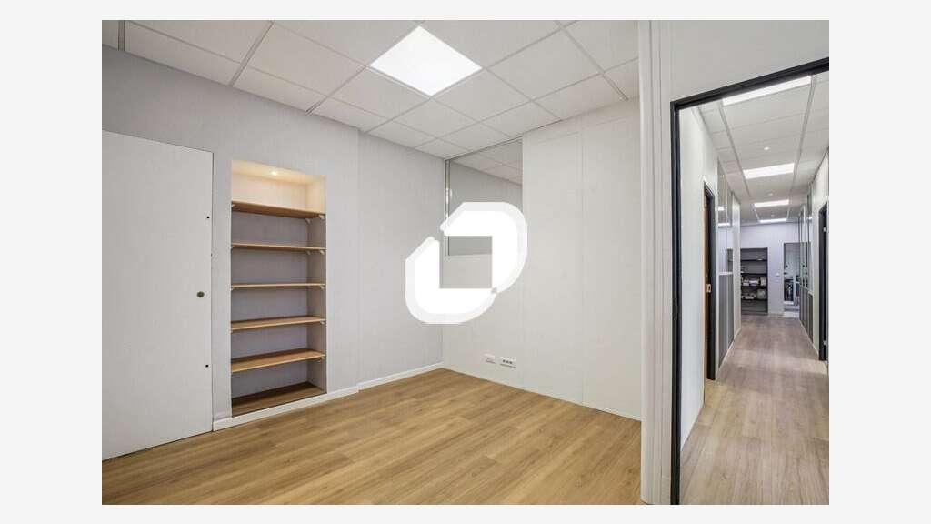 A louer Bureaux 197m² Maurepas