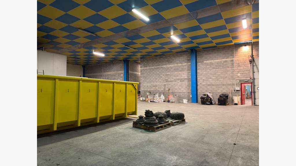 Local d'activité 647m² à louer à Maxéville