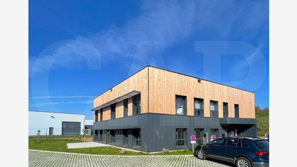 A louer bureaux modernes 190m² à Mellac