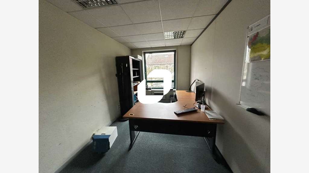 A louer Bureaux 705m² Melun