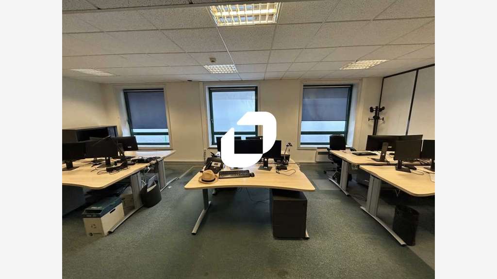 A louer Bureaux 555m² Melun