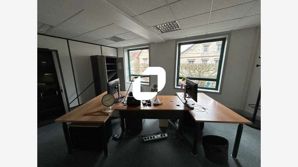 A louer Bureaux 555m² Melun
