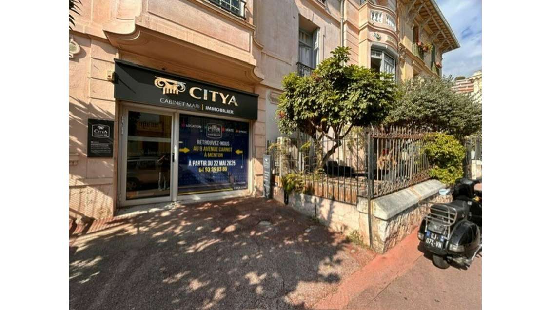 Location pure bureaux 156m² proche Mairie à Menton