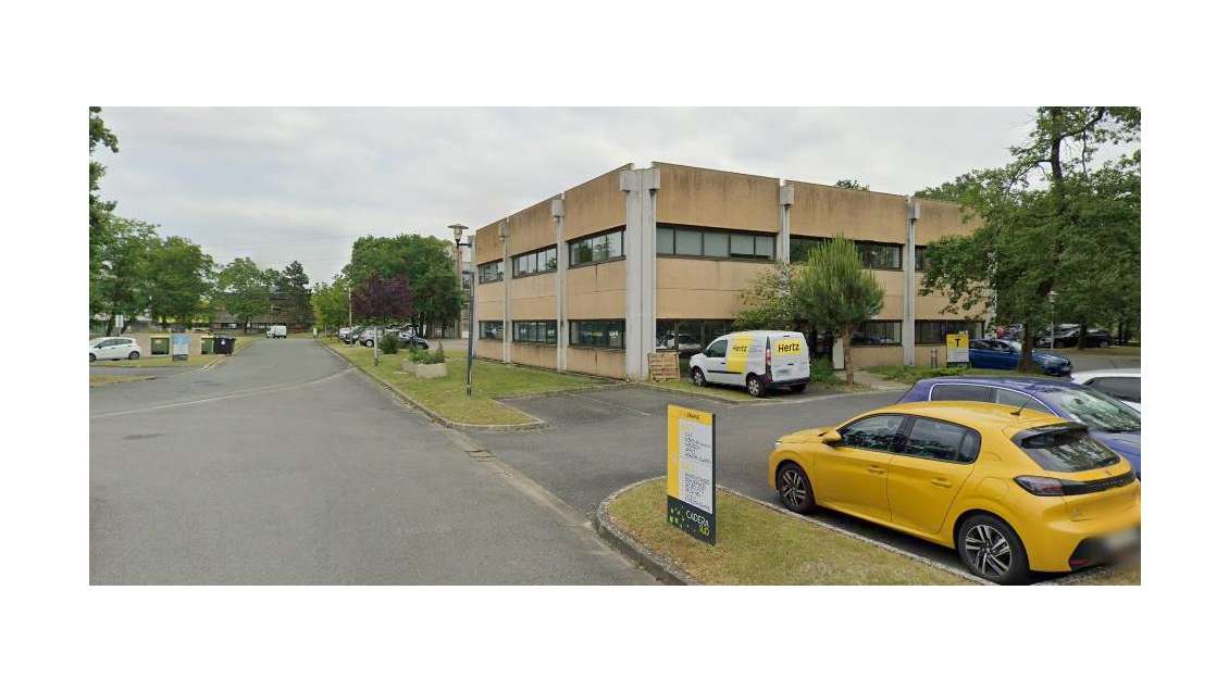 A louer bureaux 90m² R+1 à Mérignac sortie11